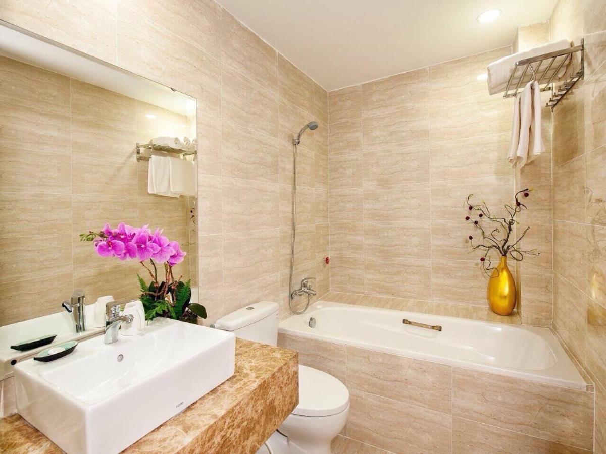 Lan Anh Hotel Thành Pho Ho Chí Minh Esterno foto